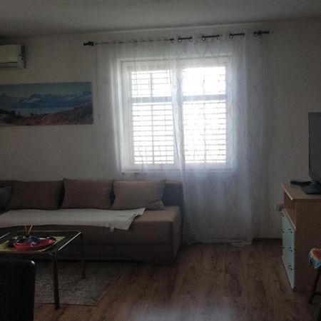 Vacation House Loreta Sveti Rok Exterior foto
